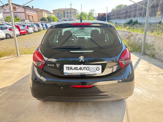 PEUGEOT 208 usata, con Alzacristalli elettrici