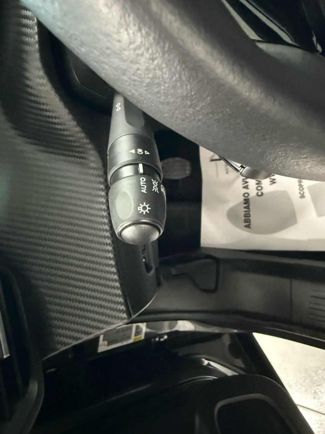 PEUGEOT 2008 usata, con Sensore di pioggia