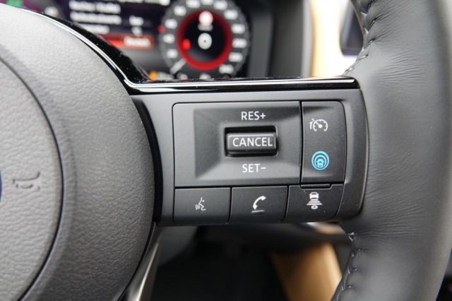 NISSAN X-Trail usata, con Park Distance Control