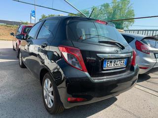 TOYOTA Yaris usata, con Airbag laterali