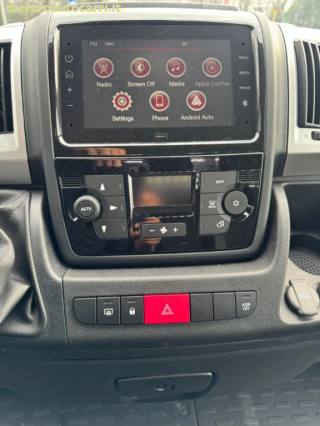 PEUGEOT Boxer usata, con Volante multifunzione