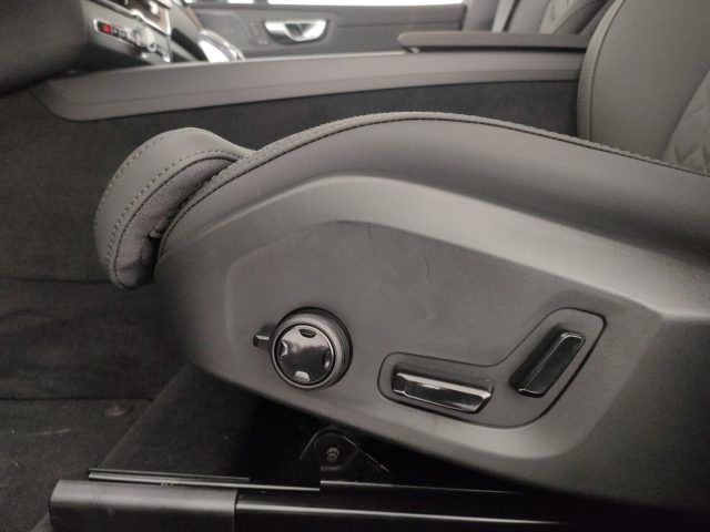 VOLVO XC60 usata, con Tettuccio apribile