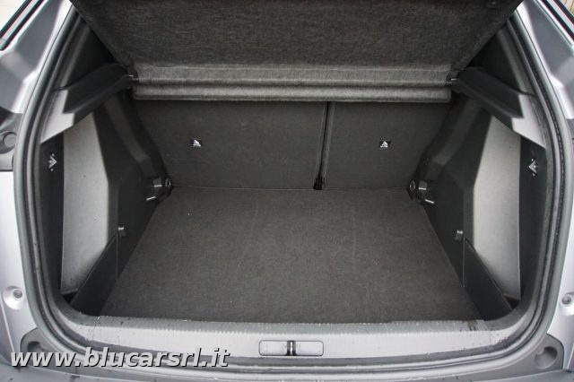 PEUGEOT 2008 usata, con Fari LED