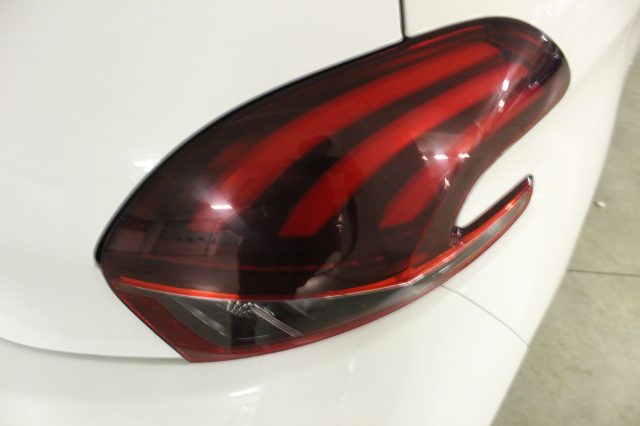 PEUGEOT 208 usata, con Chiusura centralizzata telecomandata
