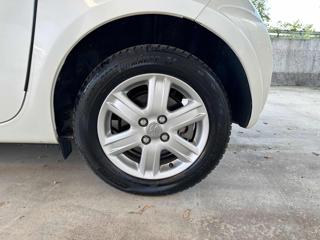 TOYOTA iQ usata 54