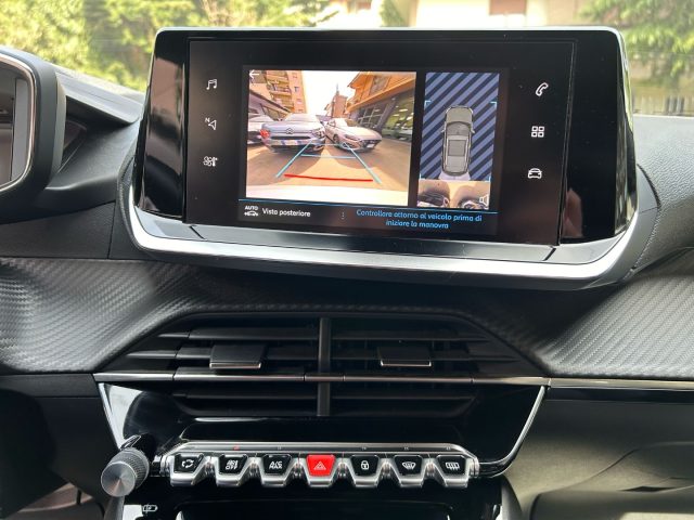 PEUGEOT 2008 usata, con Controllo automatico clima