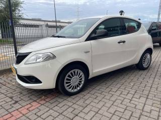 LANCIA Ypsilon usata, con Airbag