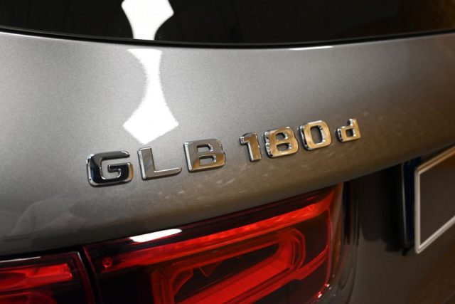 MERCEDES-BENZ GLB 180 usata 87