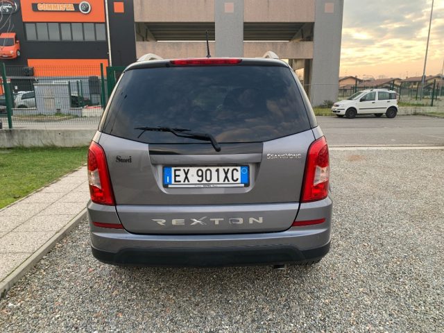 SSANGYONG REXTON usata, con Autoradio