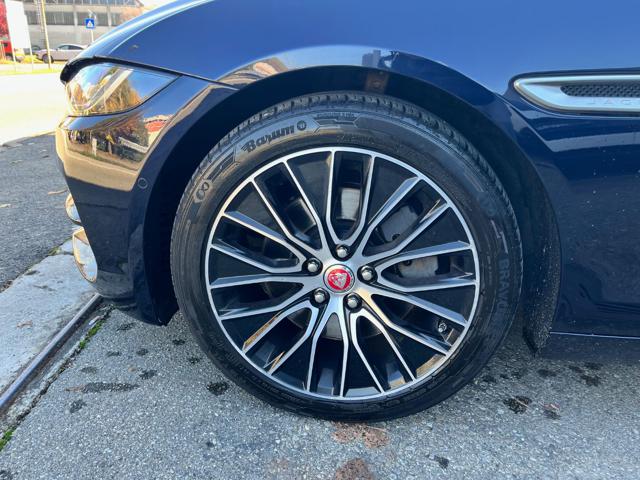 JAGUAR XE usata, con Chiusura centralizzata