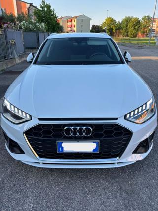 AUDI A4 Avant 40 TDI quattro S tronic S line edition
