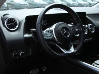 MERCEDES-BENZ GLA 220 usata, con Climatizzatore