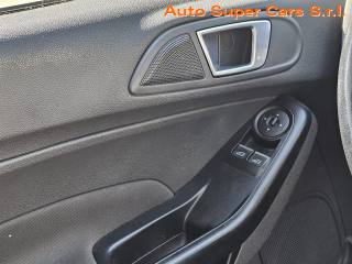 FORD Fiesta usata, con Airbag testa