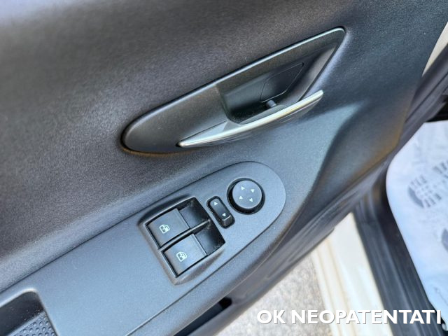 LANCIA Ypsilon usata, con Autoradio