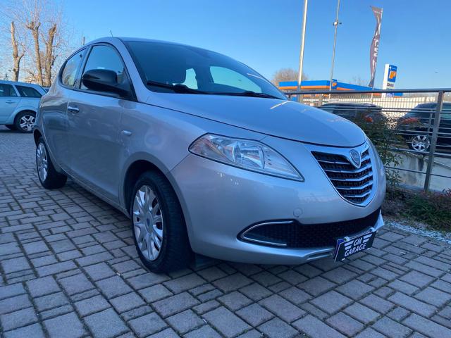 LANCIA Ypsilon usata, con USB