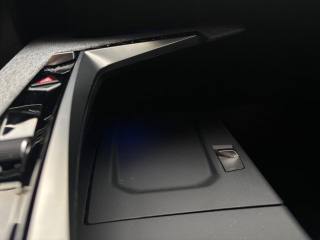 PEUGEOT 3008 usata, con Autoradio digitale