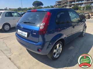 FORD Fiesta usata, con Autoradio