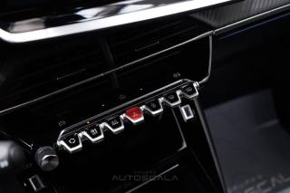 PEUGEOT 2008 usata, con Sensori di parcheggio posteriori