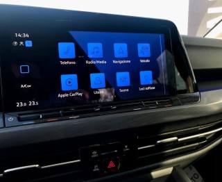 VOLKSWAGEN Golf usata, con Touch screen