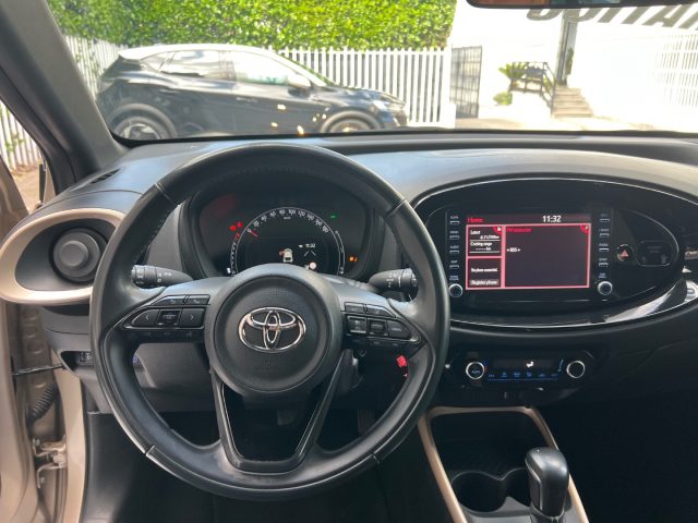 TOYOTA Aygo X usata, con USB