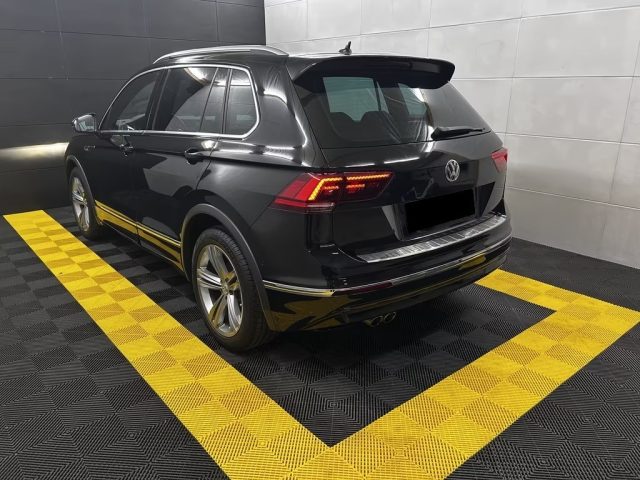 VOLKSWAGEN Tiguan usata, con Autoradio