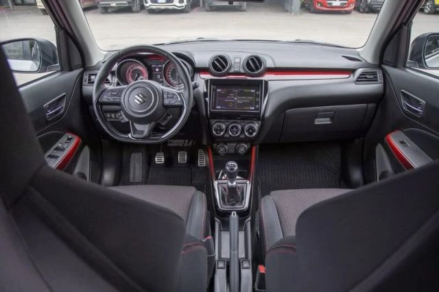 SUZUKI Swift usata, con Controllo trazione