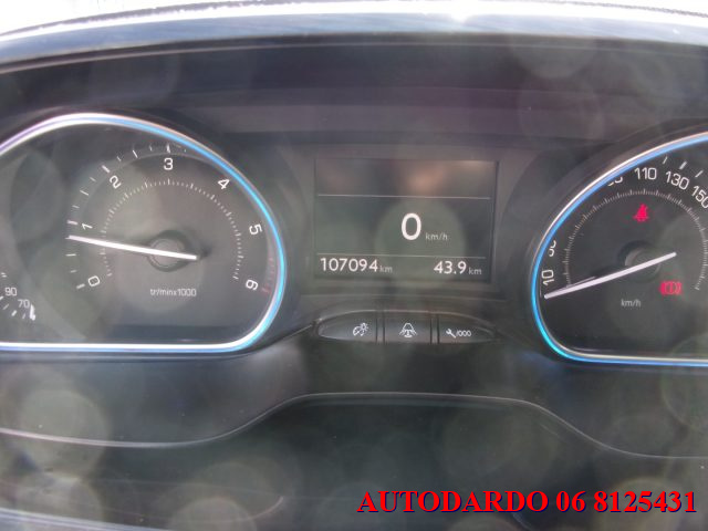 PEUGEOT 2008 usata 17