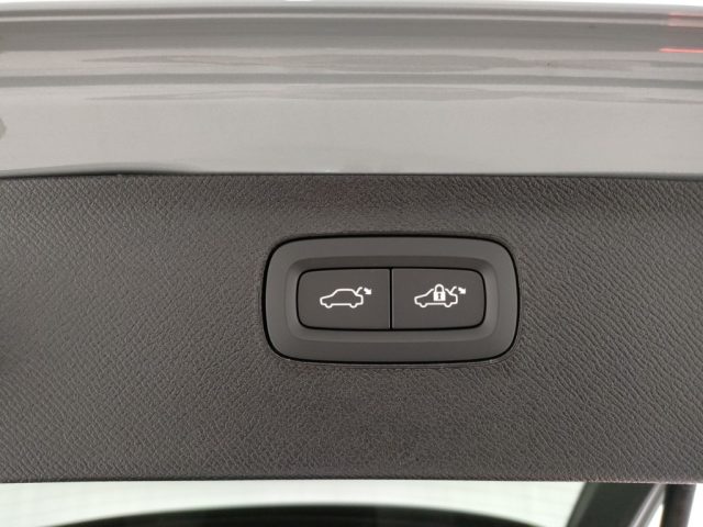 VOLVO XC90 usata, con Sistema di navigazione