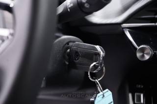 PEUGEOT 2008 usata, con Touch screen