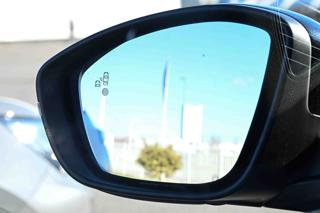 PEUGEOT 2008 usata, con Touch screen