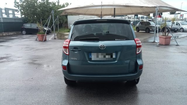 TOYOTA RAV 4 usata, con Cerchi in lega
