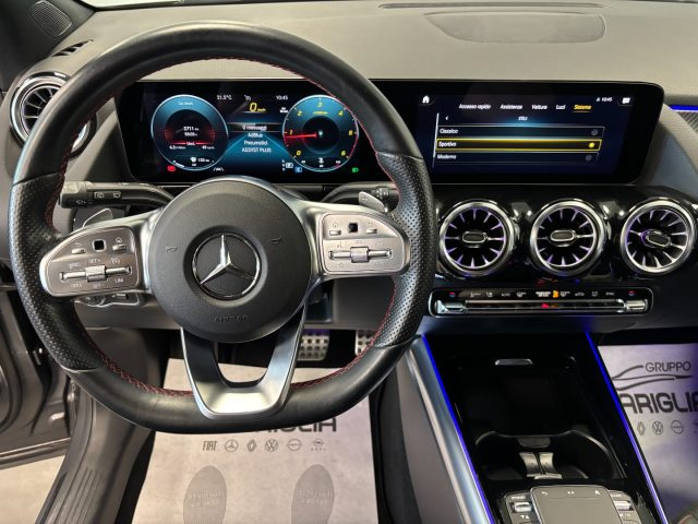 MERCEDES-BENZ GLA 180 usata, con Park Distance Control