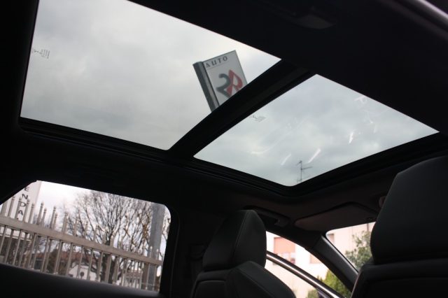 PEUGEOT 3008 usata, con Controllo elettronico della corsia