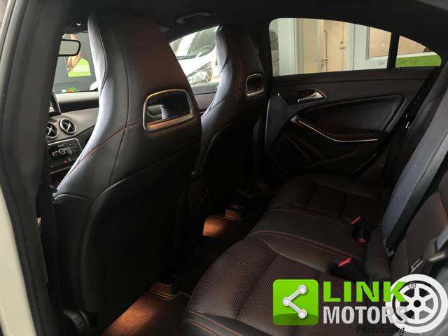 MERCEDES-BENZ CLA 200 usata, con Fari LED