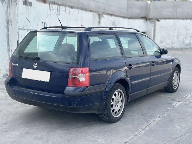 VOLKSWAGEN Passat usata, con Airbag laterali