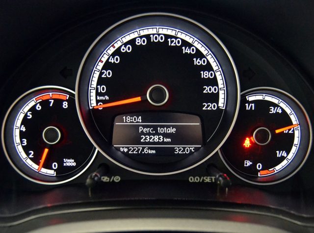 VOLKSWAGEN up! usata, con Cerchi in lega