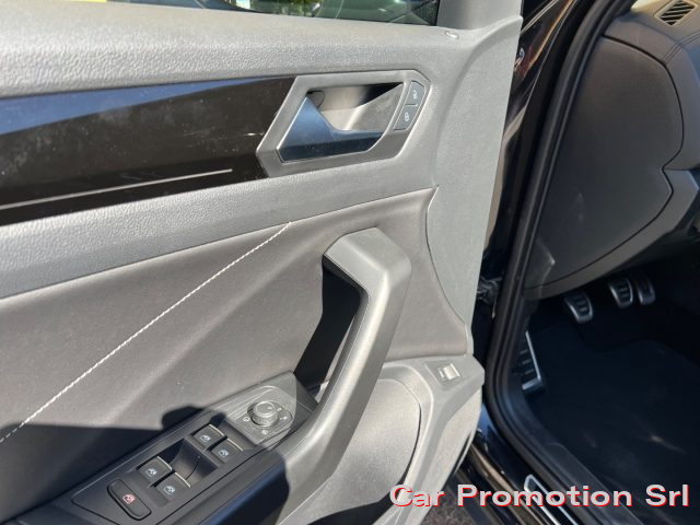 VOLKSWAGEN T-Roc usata, con Controllo trazione