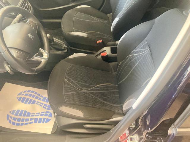 PEUGEOT 208 usata, con Alzacristalli elettrici