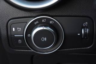 ALFA ROMEO Stelvio usata, con Sedile posteriore sdoppiato