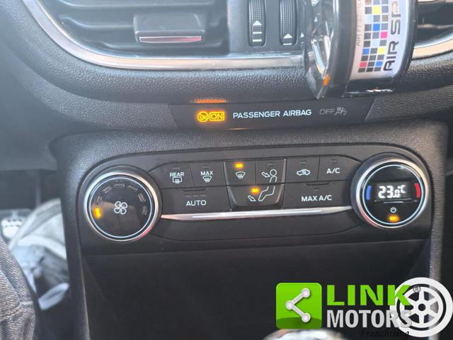 FORD Fiesta usata, con Fari LED