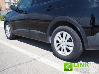 PEUGEOT 3008 usata, con USB