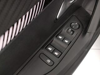 PEUGEOT 2008 usata, con Touch screen