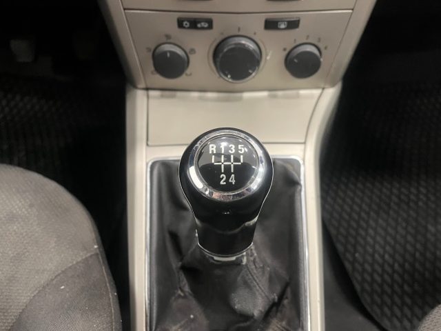 OPEL Astra usata, con Lettore CD