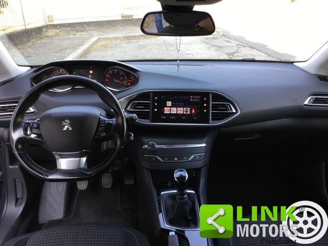 PEUGEOT 308 usata, con Autoradio