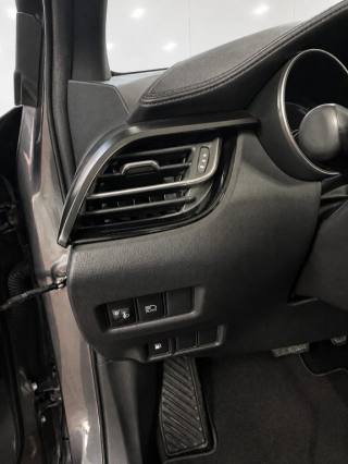 TOYOTA C-HR usata, con Regolazione elettrica sedili