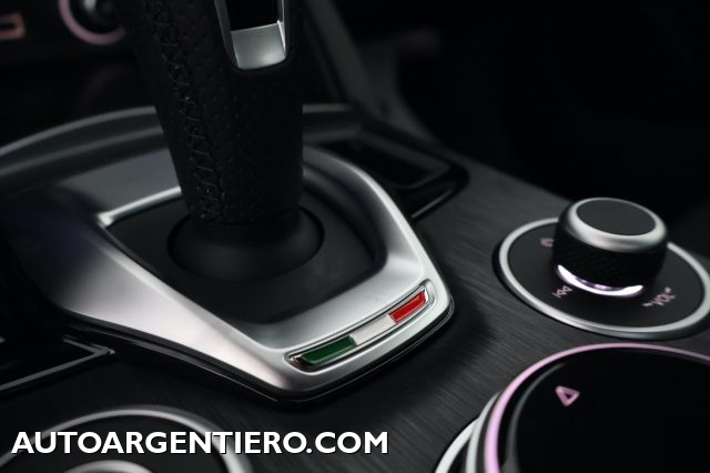 ALFA ROMEO Stelvio usata, con Cerchi in lega