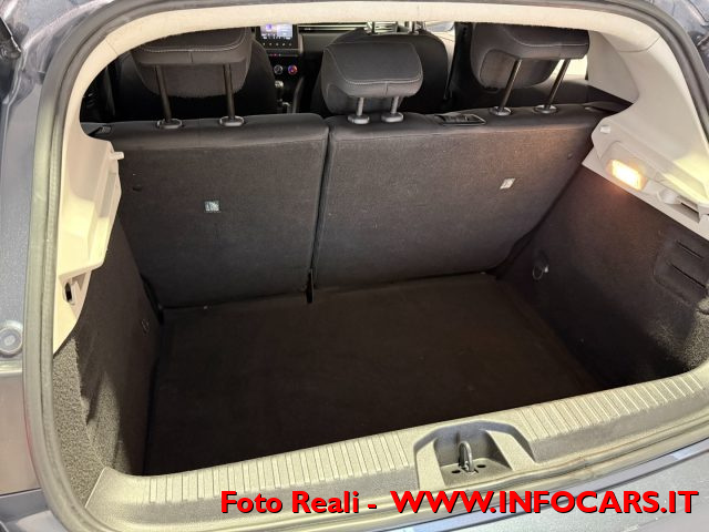 RENAULT Clio usata, con Touch screen