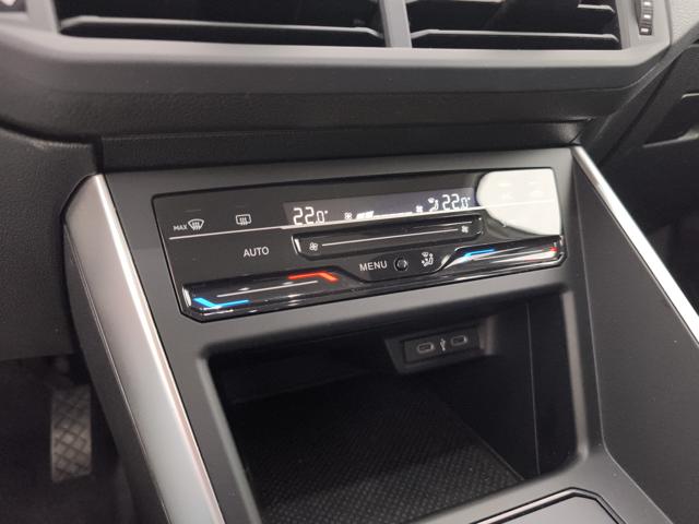 VOLKSWAGEN Taigo usata, con USB
