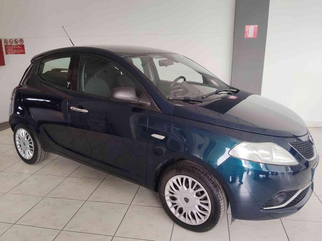 LANCIA Ypsilon usata, con Airbag