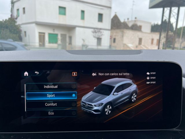 MERCEDES-BENZ GLA 200 usata 24